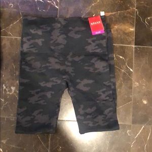 SPANK look at me now leggings black camo